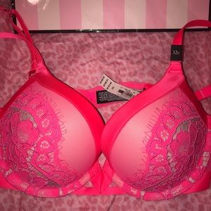 Victoria’s Secret Hot Pink lace push-up bra 32C